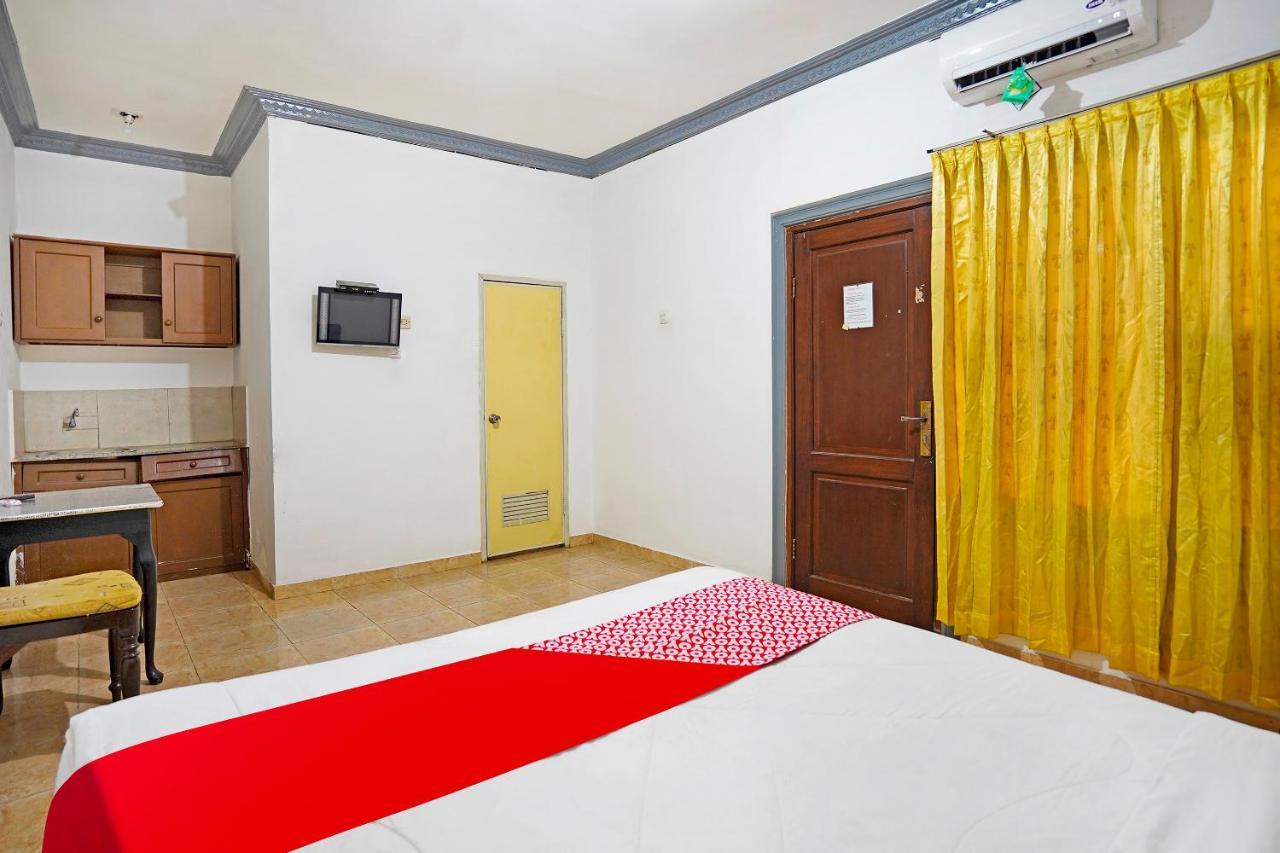 Готель Oyo 91390 Kost Grand Royal Elite Сурабая Екстер'єр фото
